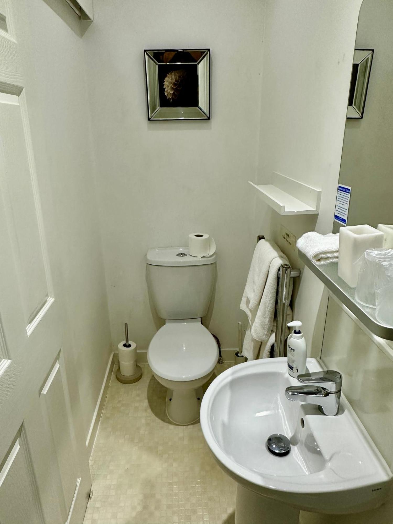 The Elbow Room Kirkcaldy Dış mekan fotoğraf